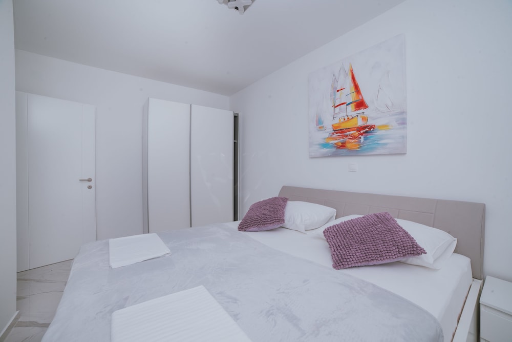 Deluxe Apartment, 2 Bedrooms, Terrace photo 2