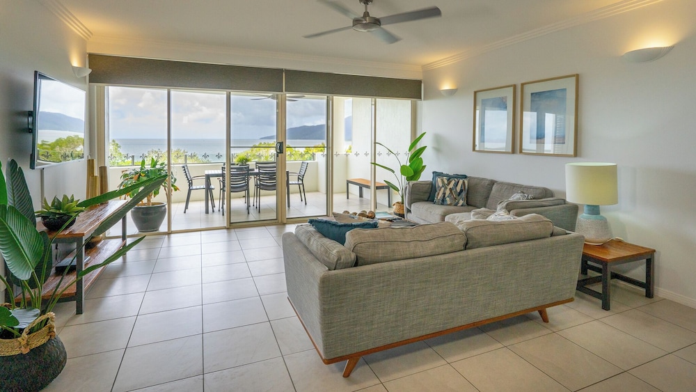 Two Bedroom Ocean Front Apartment