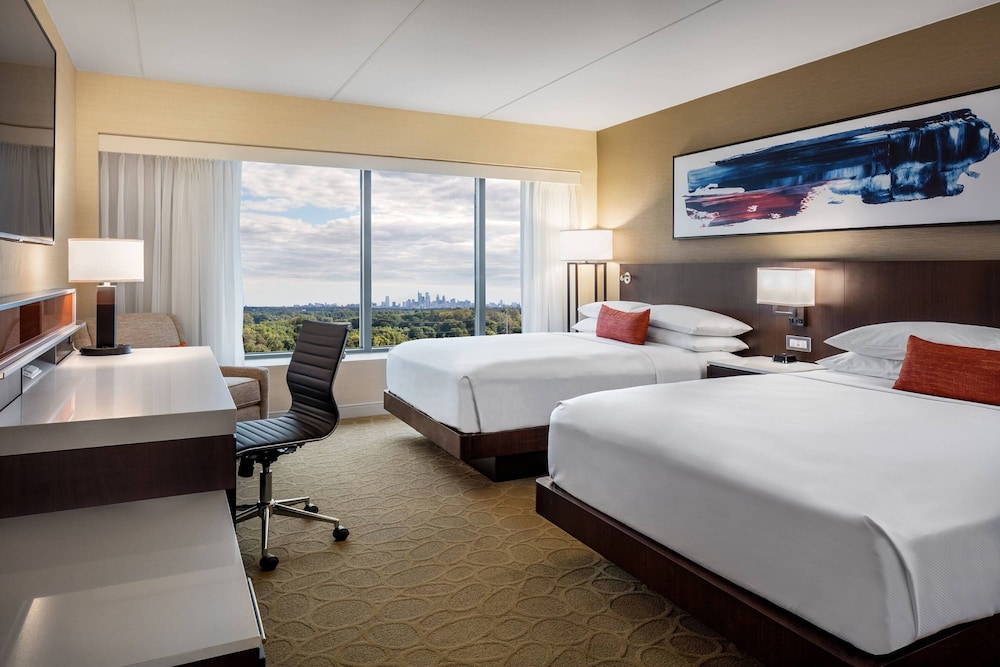 Deluxe Room, 2 Queen Beds, Accessible (Mobility Accessible, Tub)
