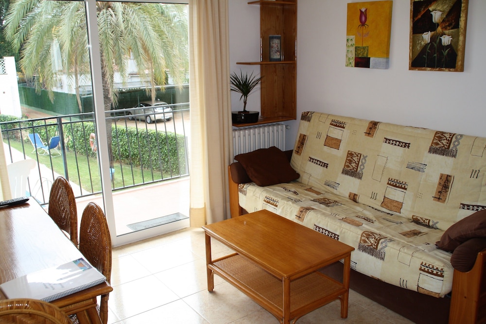 Apartment, 2 Bedrooms, Pool View, Ground Floor (Margarita 26)