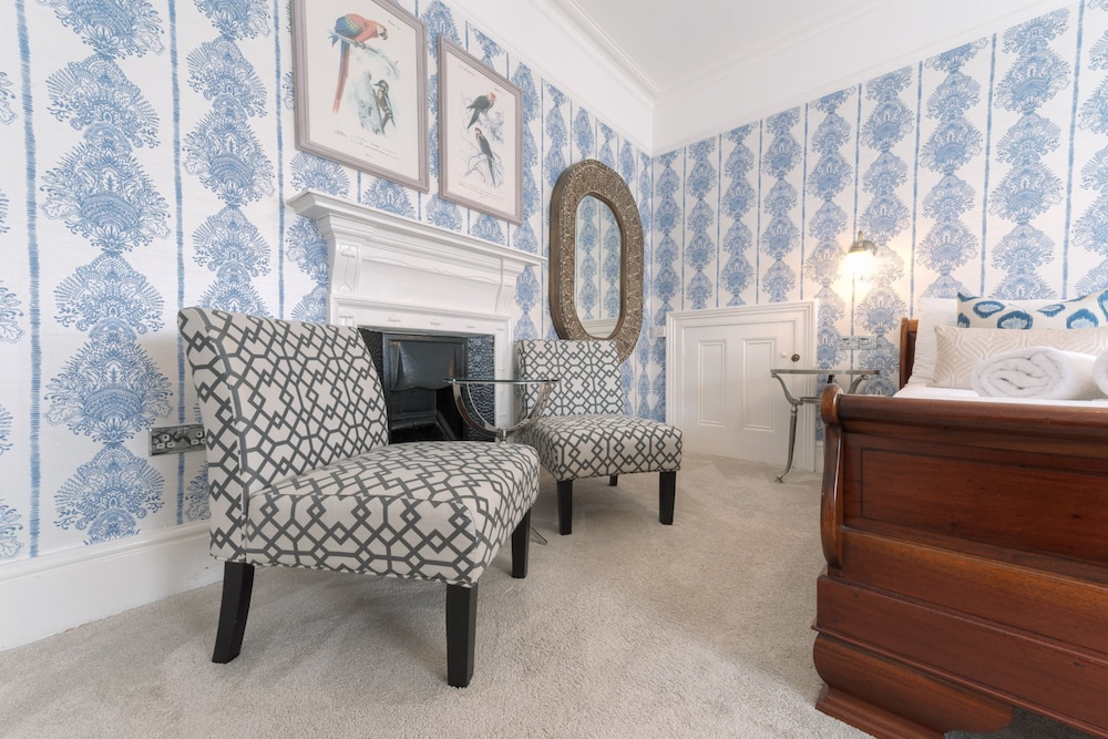Executive King Room with Bath and Shower photo 3