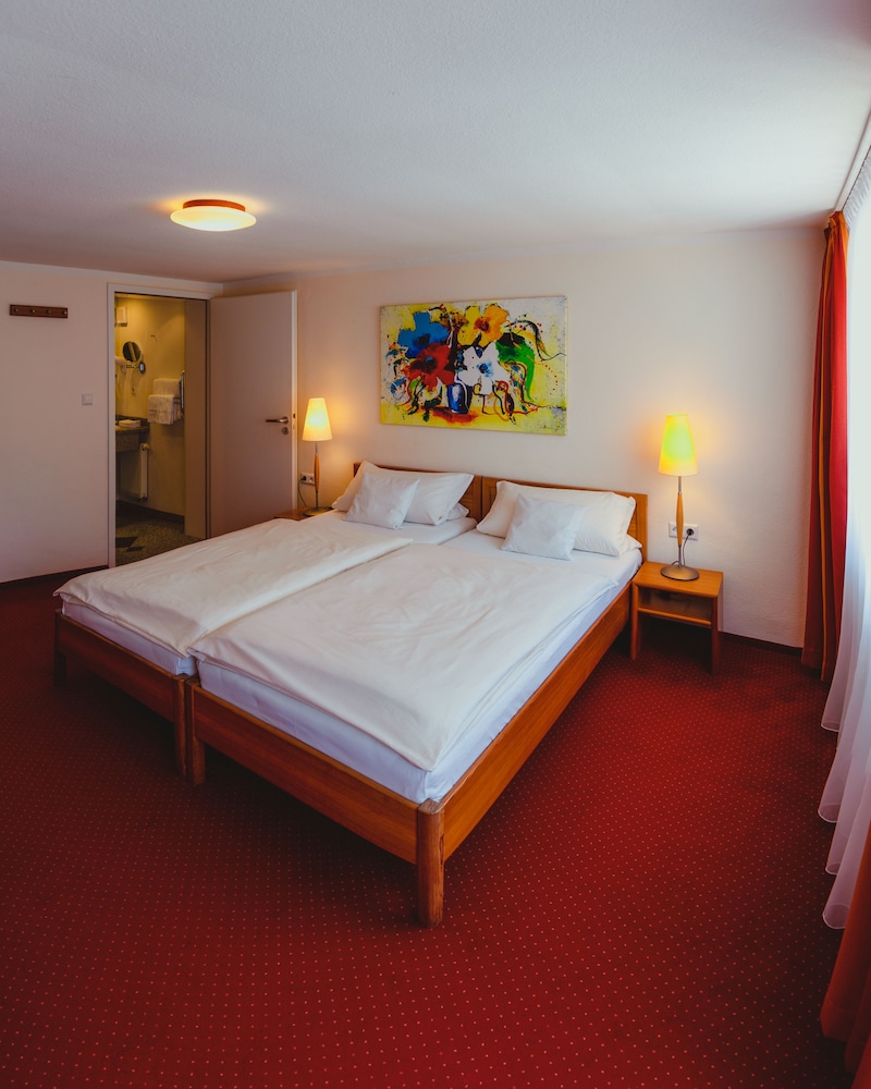 Standard Twin Room photo 2