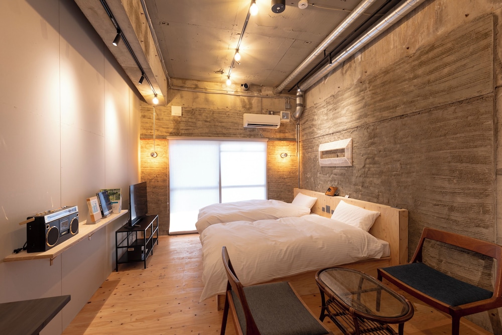 Basic Twin Room, City View photo 1