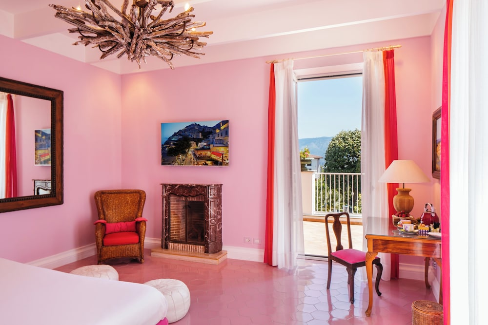 Superior Suite - Photo 2