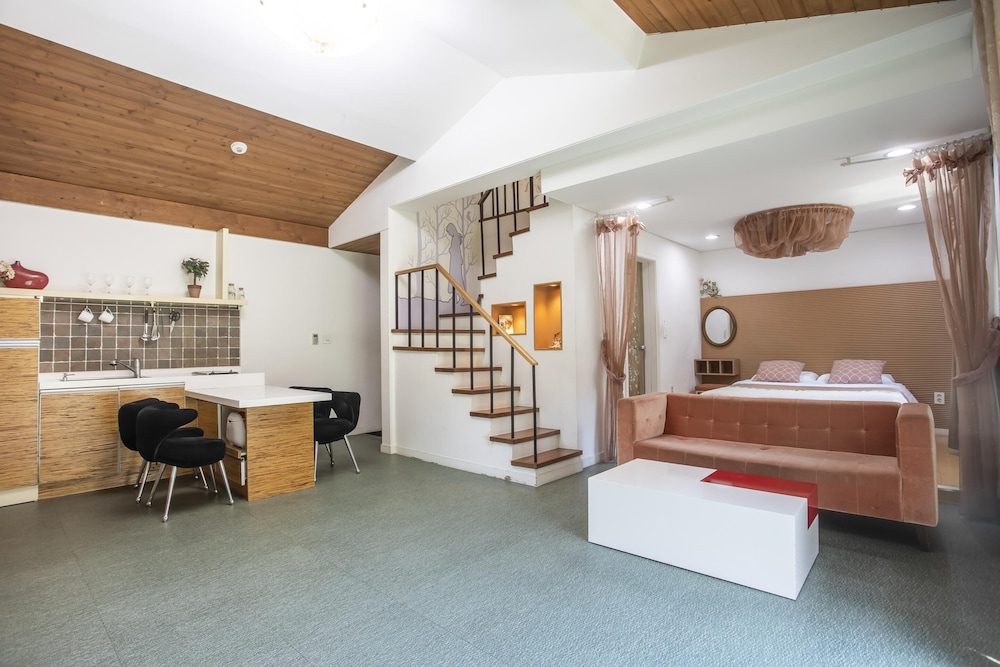 Basic Room, 1 Bedroom (Romantic (Spa)) photo 1