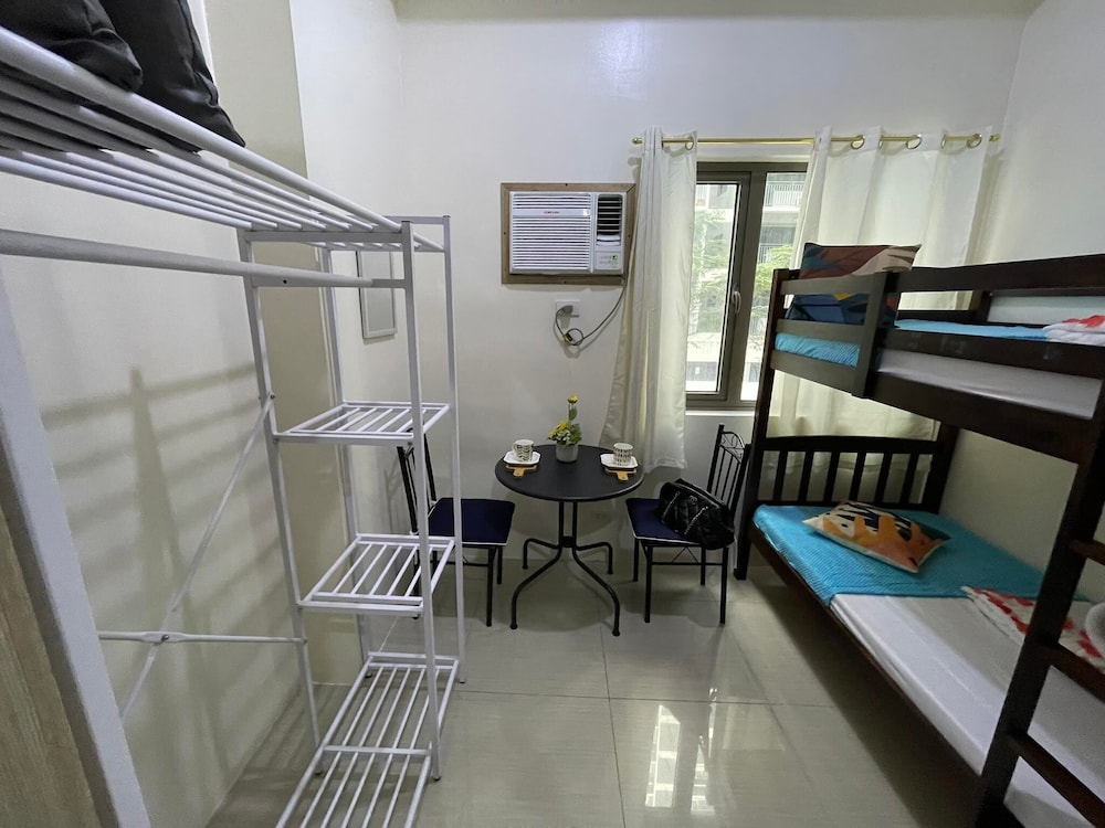 Family Room, Multiple Beds - Photo 12