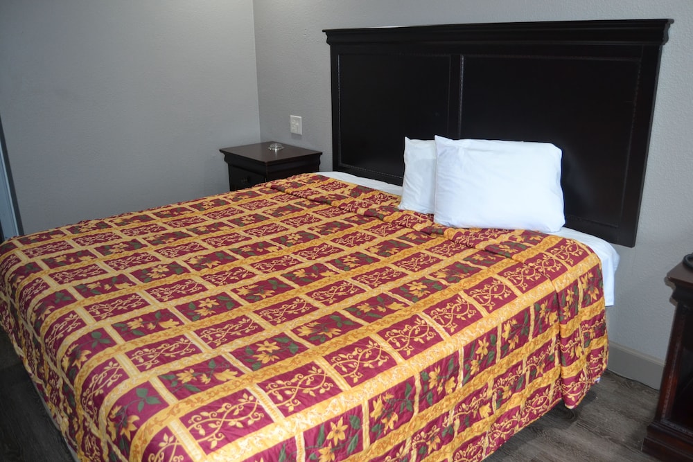 Standard Room, 1 King Bed, Smoking