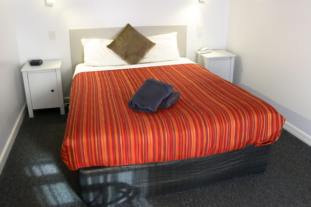 Standard Suite, 1 Bedroom, Non Smoking (Standard Queen Room) photo 1