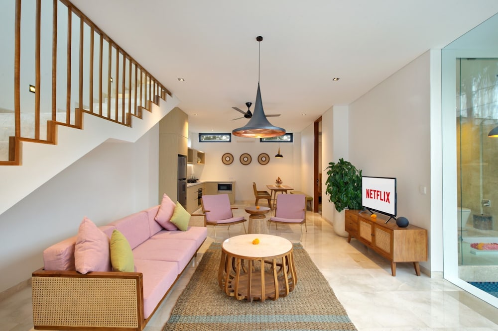 3 Bedroom Villa with Private Pool & Bathtub - Photo 7