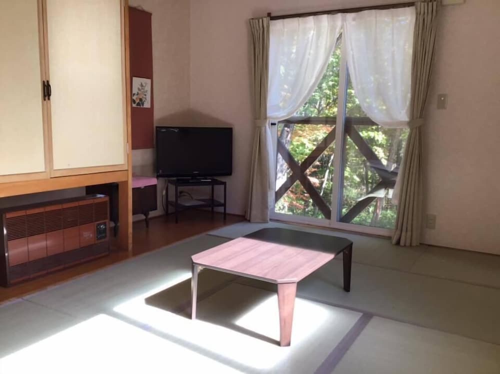Japanese Style Room, Shared Bathroom photo 1