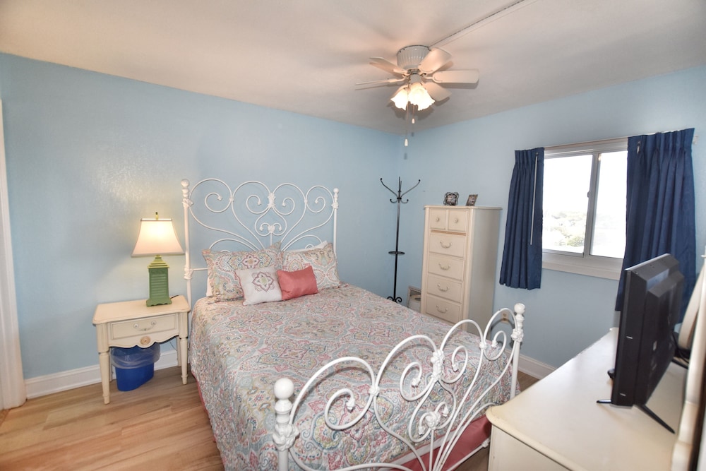 Condo, 1 Bedroom photo 1