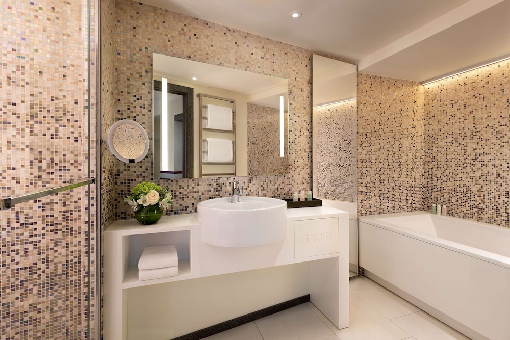 Prestige Suite photo 2