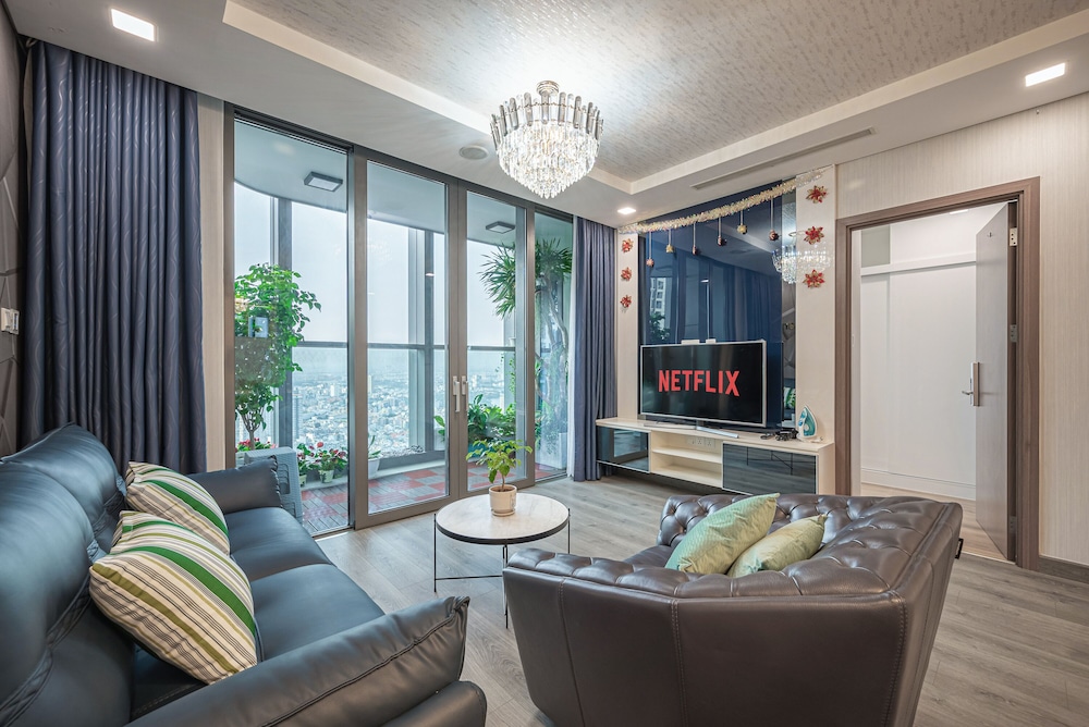 Deluxe Apartment, 3 Bedrooms, Balcony, City View