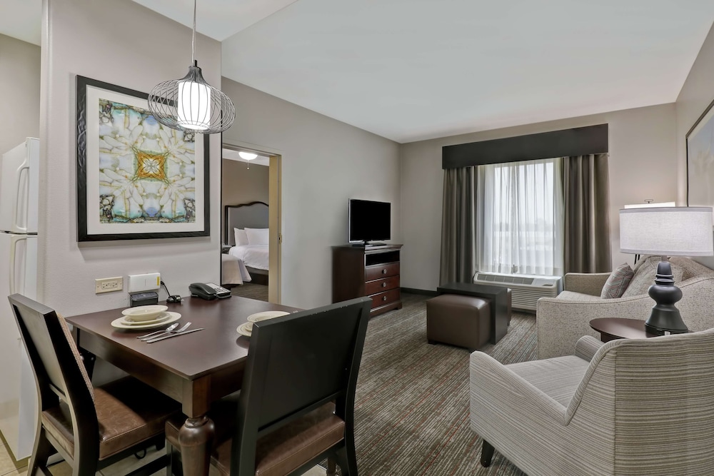 Suite, 2 Queen Beds, Accessible, Non Smoking (Mobility & Hearing, 3x3 Shower) - Photo 3