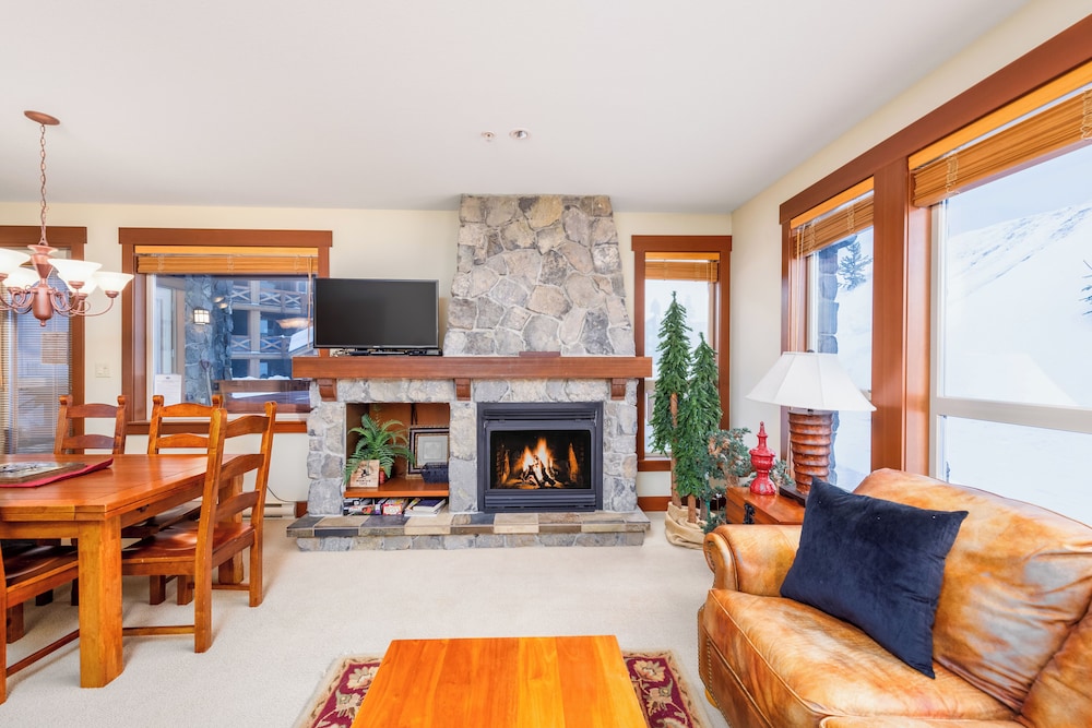 Stonegate Resort A104 | 3BR