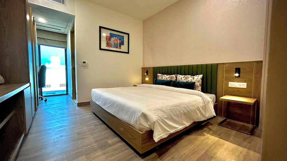 Premium Studio Suite photo 1