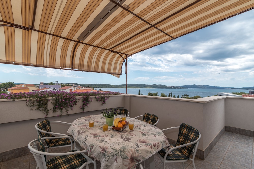 Luxury Penthouse, 3 Bedrooms, Sea View