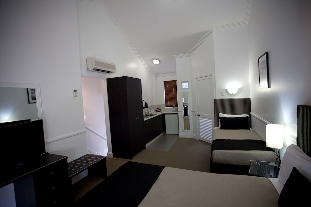 Deluxe Twin Room photo 2