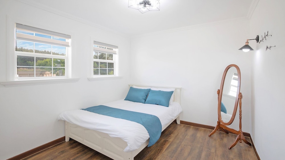 Andromeda (Max 6-person, Extra person charge on site more than 2-person) photo 1