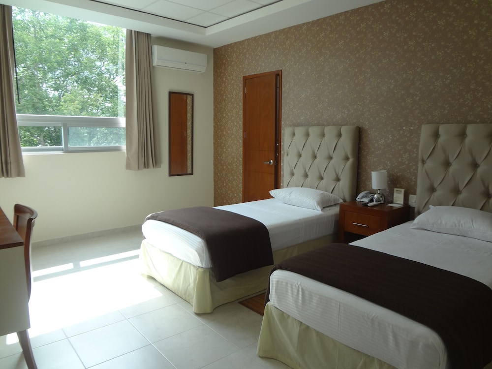Junior Suite, 2 Twin Beds photo 1