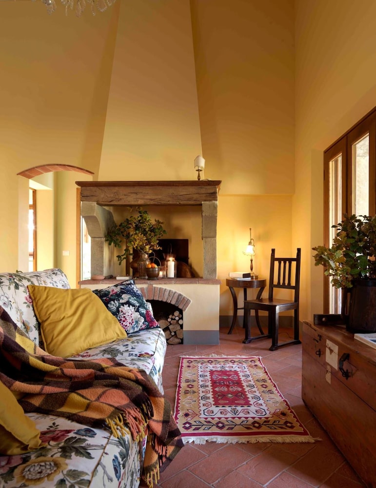 Villa, 3 Bedrooms, Lake View photo 1