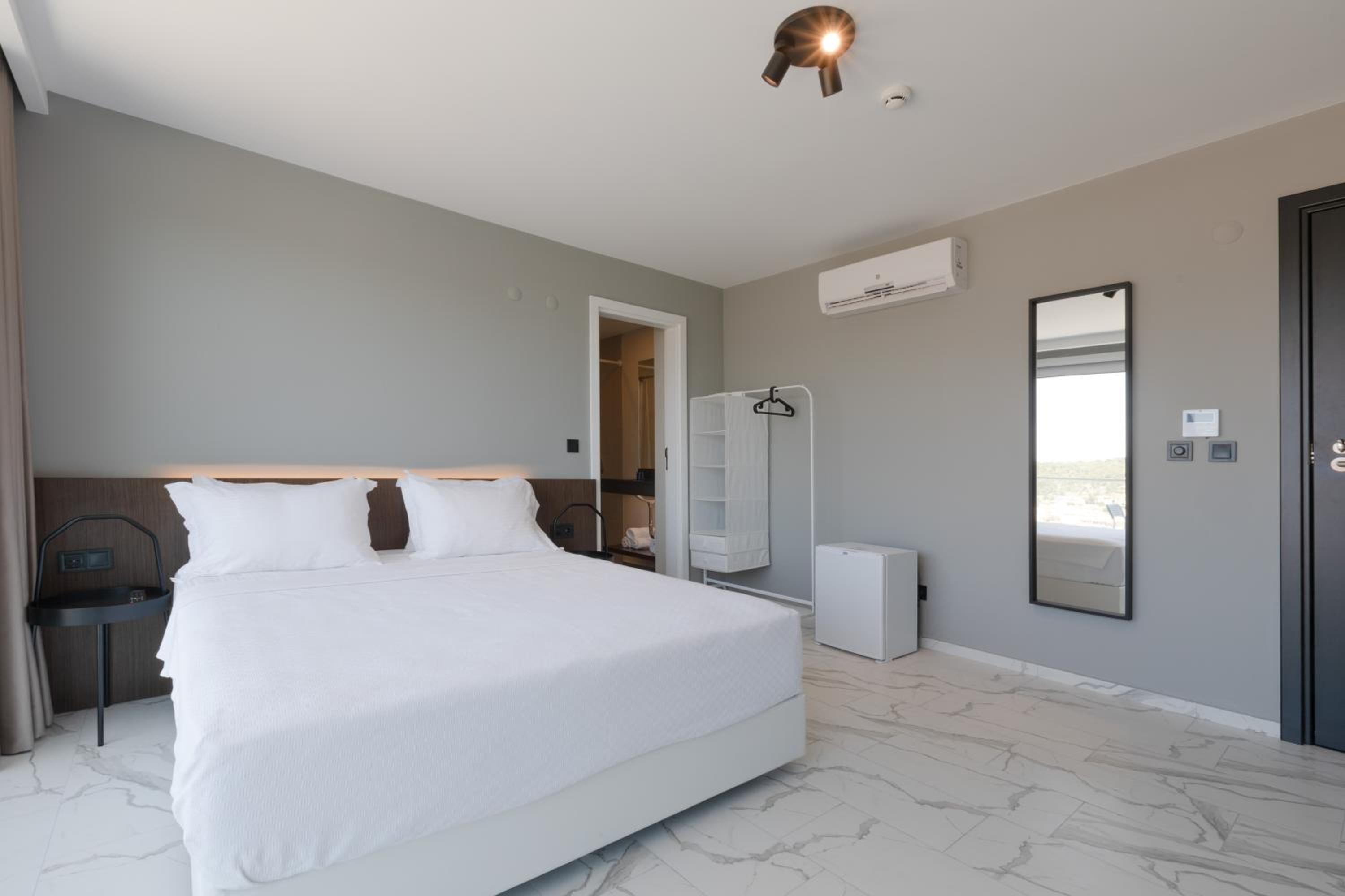 Superior Double Room - Photo 12