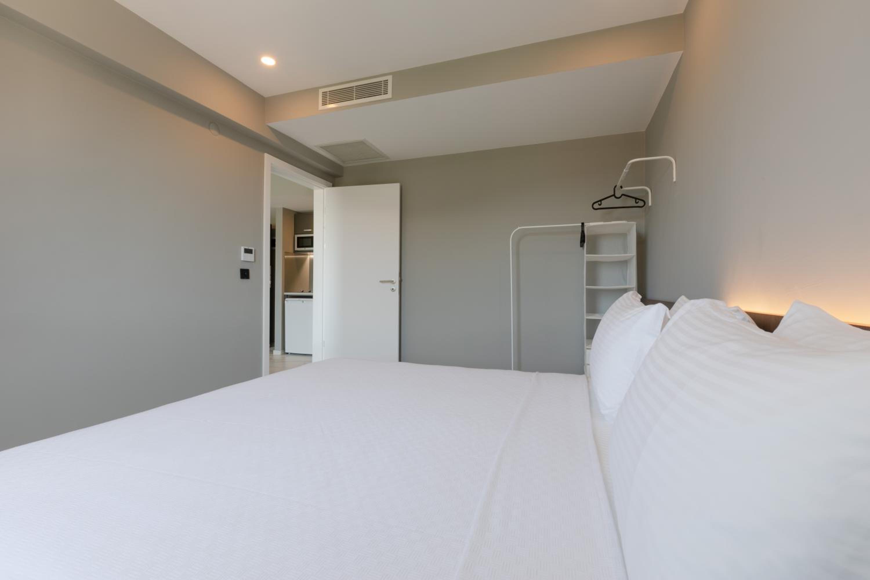 Superior Suite - Photo 3