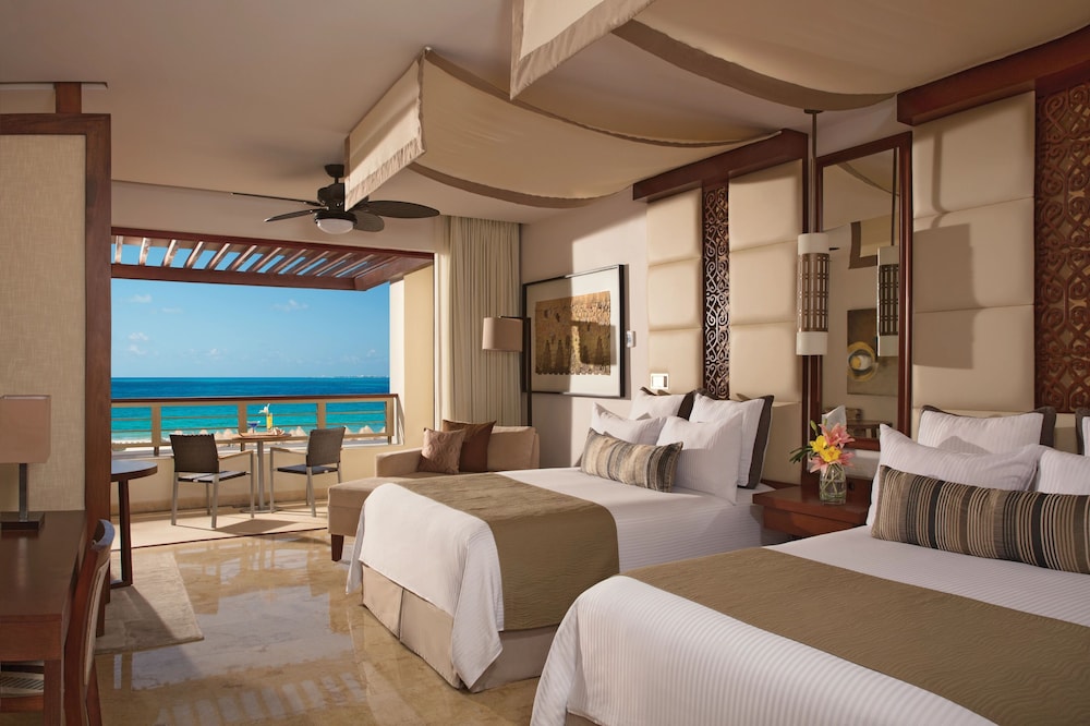 Preferred Club Junior Suite Ocean View Double - Photo 1