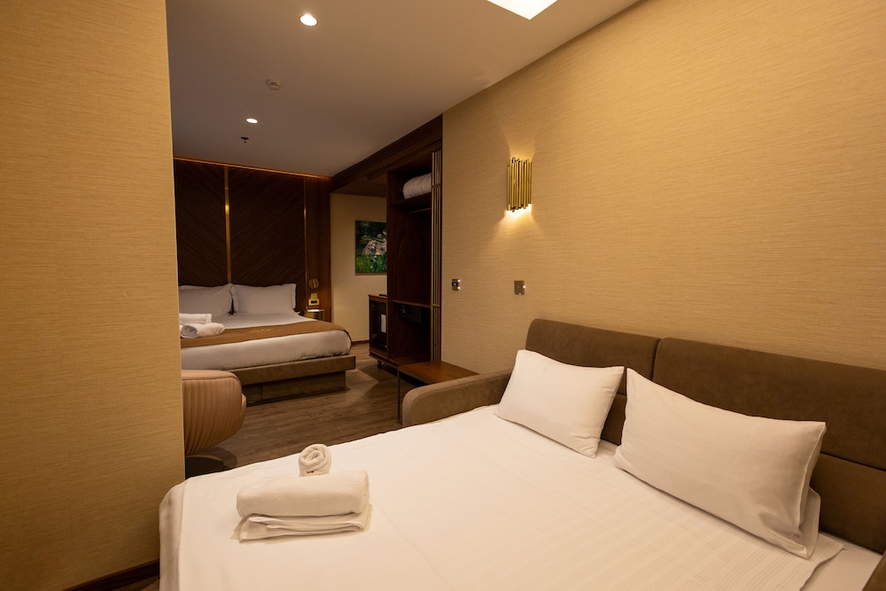Luxury Quadruple Room photo 3