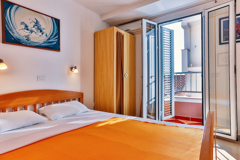 Basic Double or Twin Room