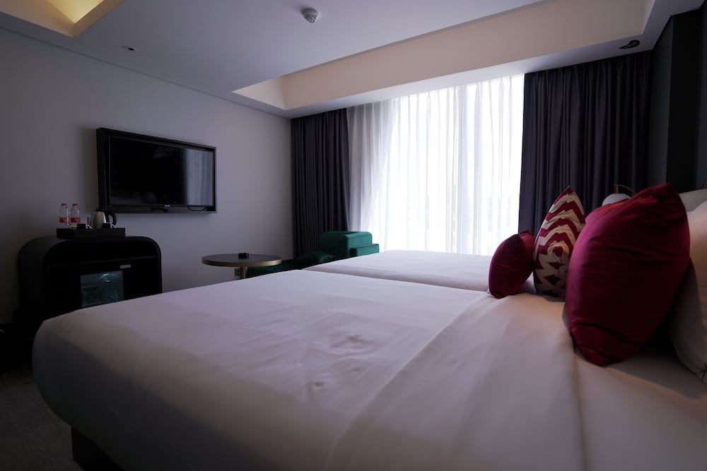 Deluxe Room, Twin Beds, Non Smoking - Photo 2