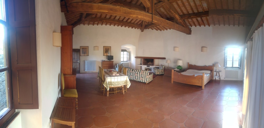 Double Room (Large) photo 1