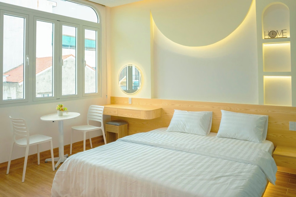 Deluxe Double Room, Balcony, City View