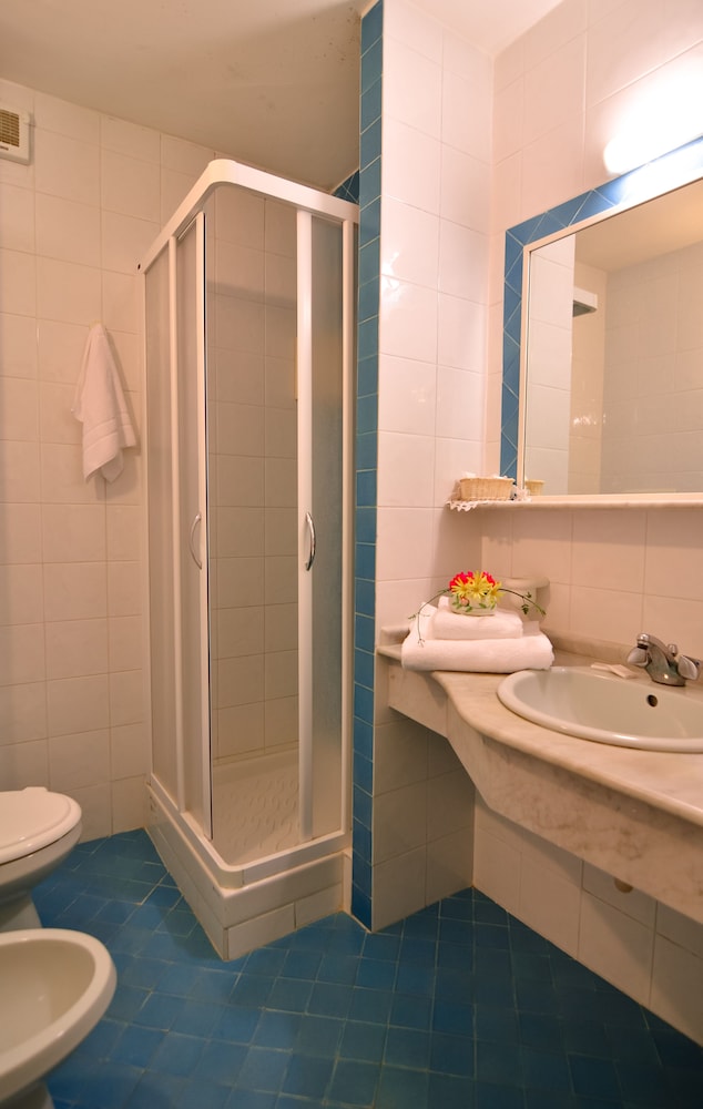 Double Room, Sea View (Marina) - Photo 8