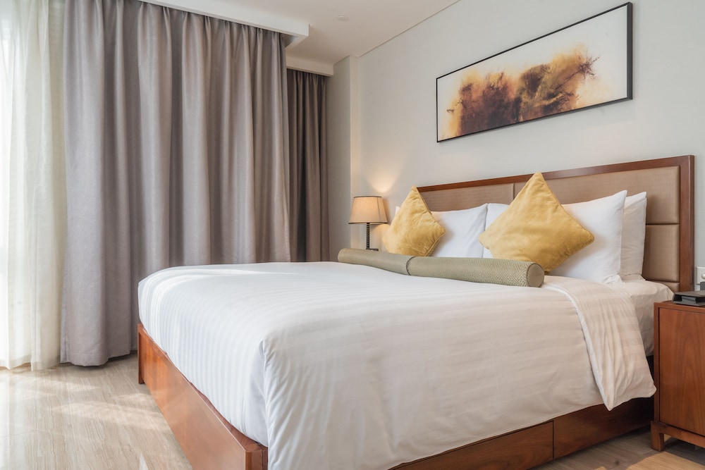 Deluxe King Room photo 3