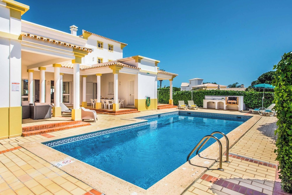 Villa (Multiple Bedrooms)