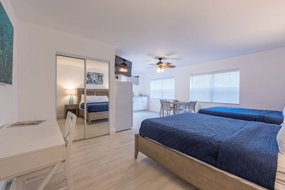 Deluxe 2 Double Beds, Kitchenette - Photo 2