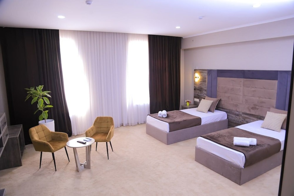 Standard Double or Twin Room photo 1