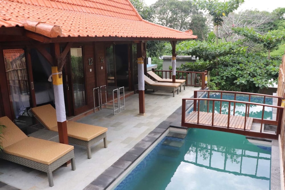 Family Room, 2 Bedrooms, Pool View