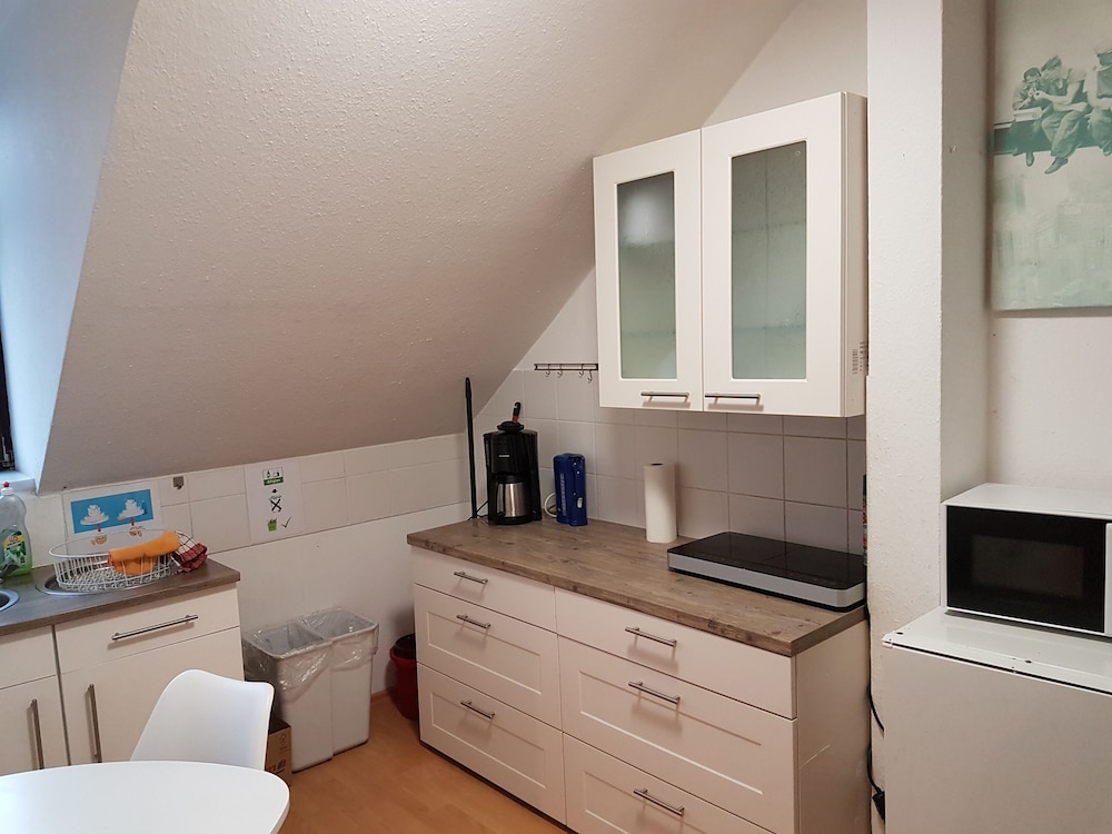 Basic Quadruple Room, Non Smoking (2-4 Adults) photo 2