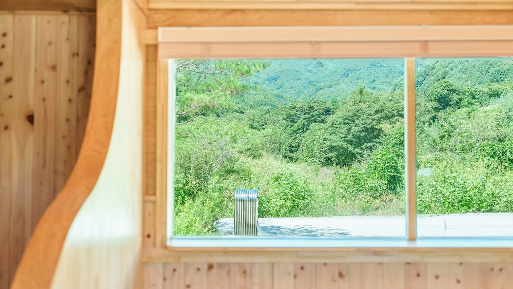 Basic Room, 1 Bedroom (Grand Carriage(Pet Friendly/BBQ))