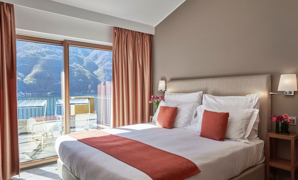 Panoramic Suite, Terrace, Lake View - Photo 4