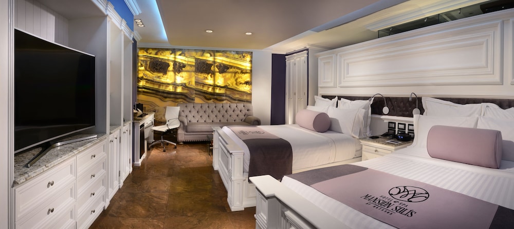 Junior Suite Two Queen Beds - Photo 6