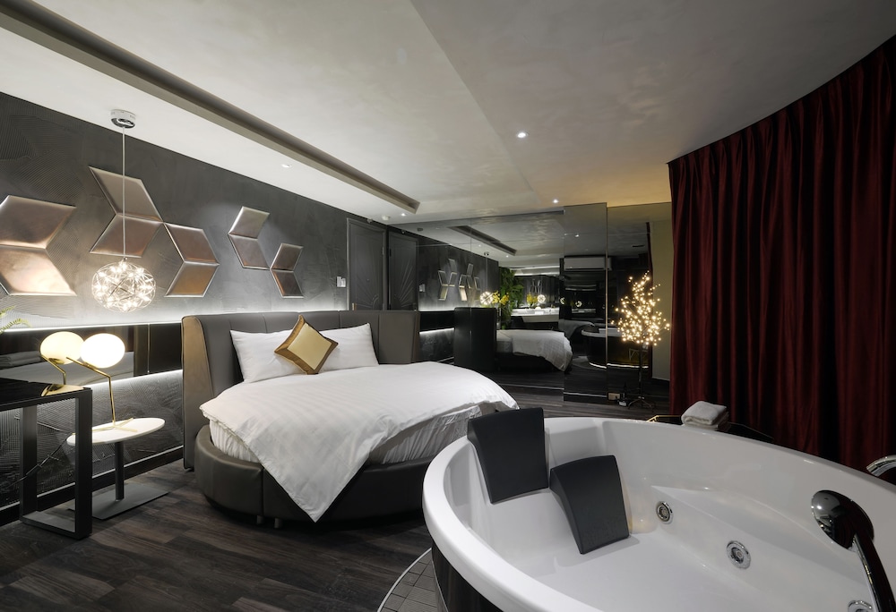 Signature Room photo 3