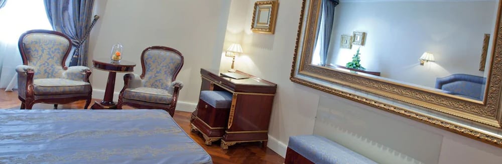 Double Room - Photo 2
