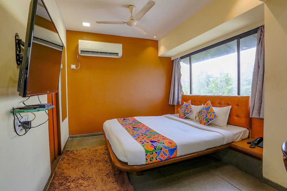 Deluxe Room - Photo 2