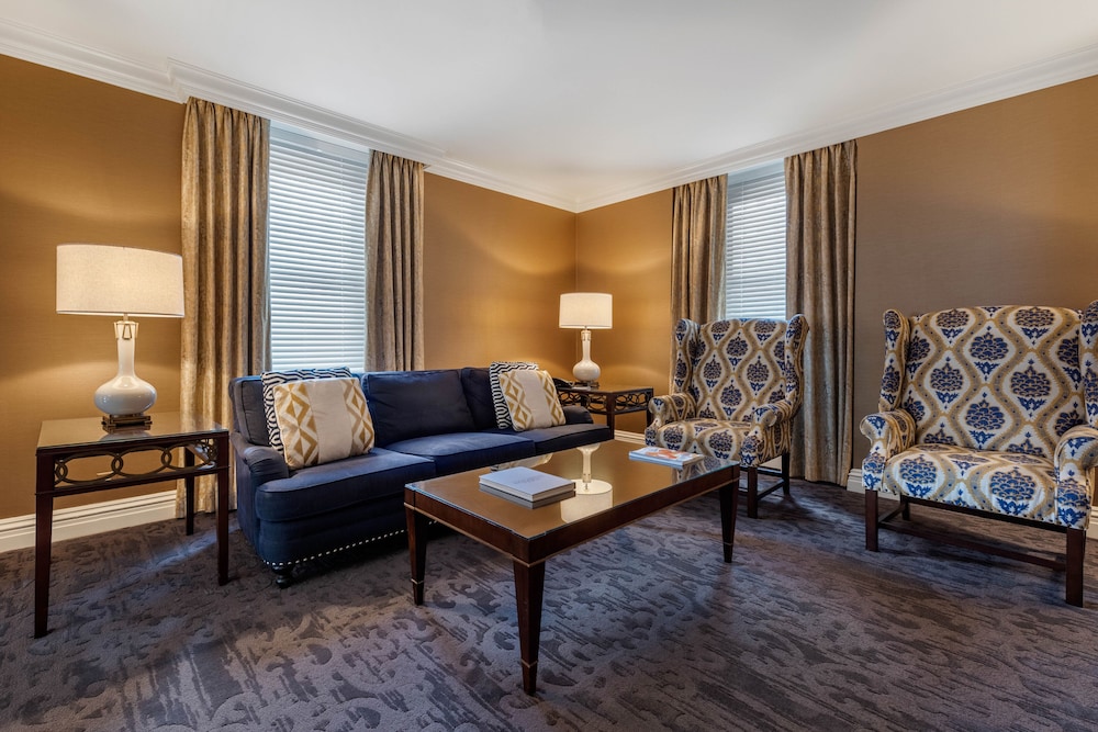 Suite, 1 Bedroom - Photo 10