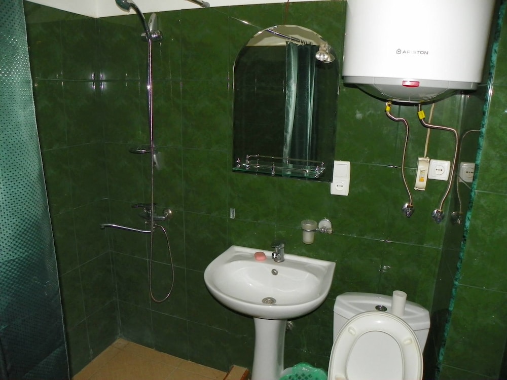Standard Quadruple Room, City View photo 2