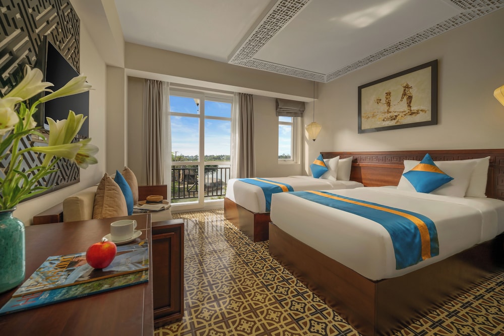 Junior Double or Twin Room, Pool View photo 2