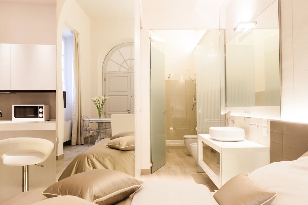 Standard Suite photo 2